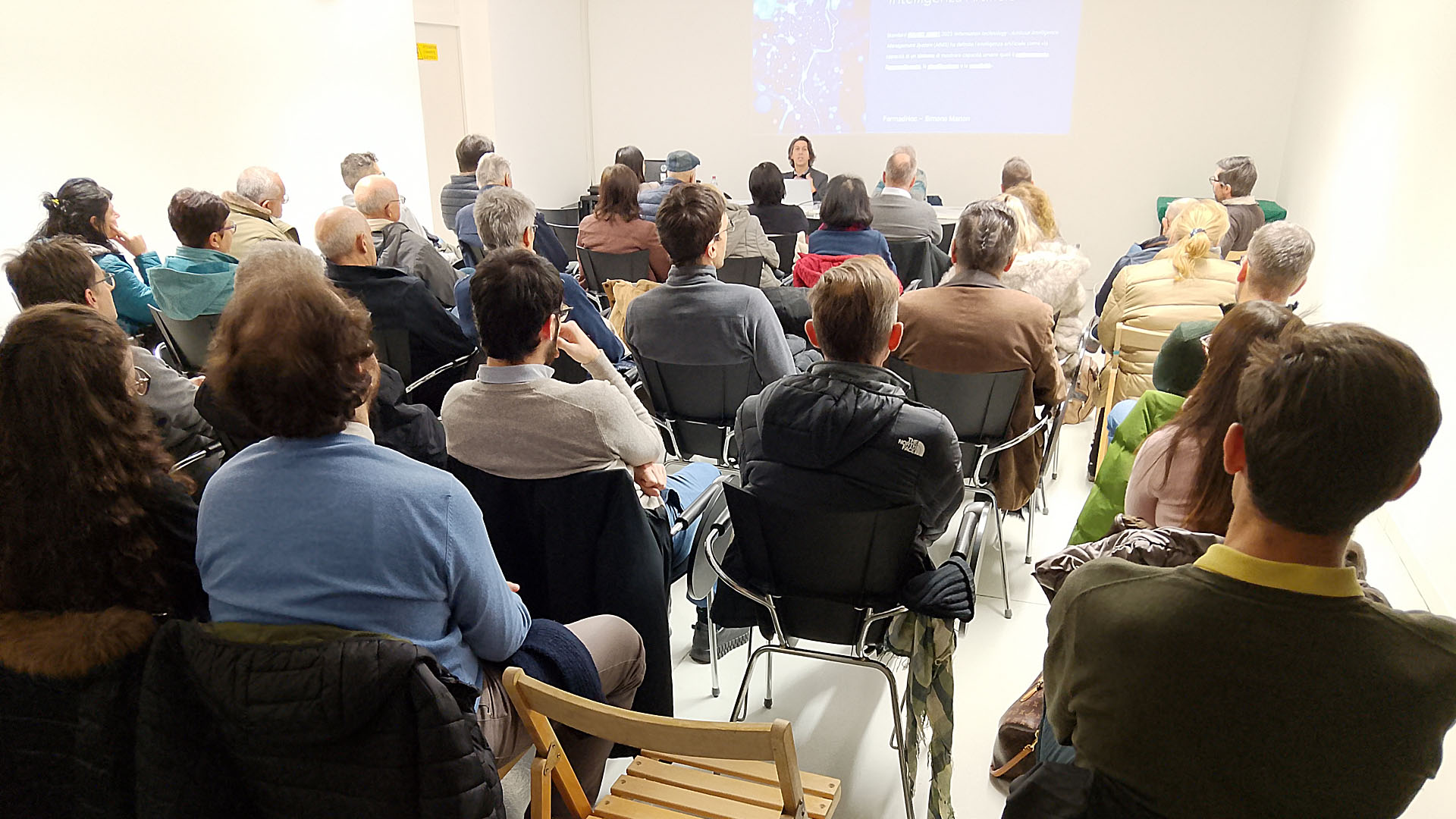 Intelligenza Artificiale. Modelli, applicazioni, sfide.